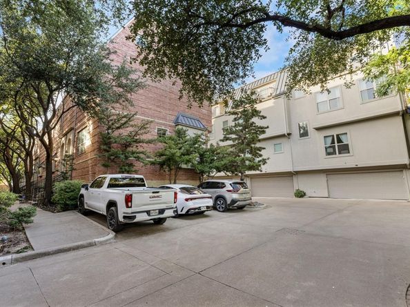 1500  Pecos Street  7, Dallas Texas 75204