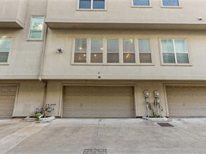 1500  Pecos Street  7, Dallas Texas 75204
