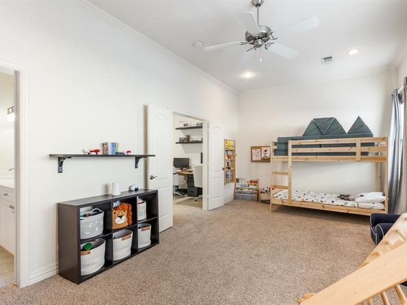 1500  Pecos Street  7, Dallas Texas 75204