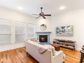 1500  Pecos Street  7, Dallas Texas 75204