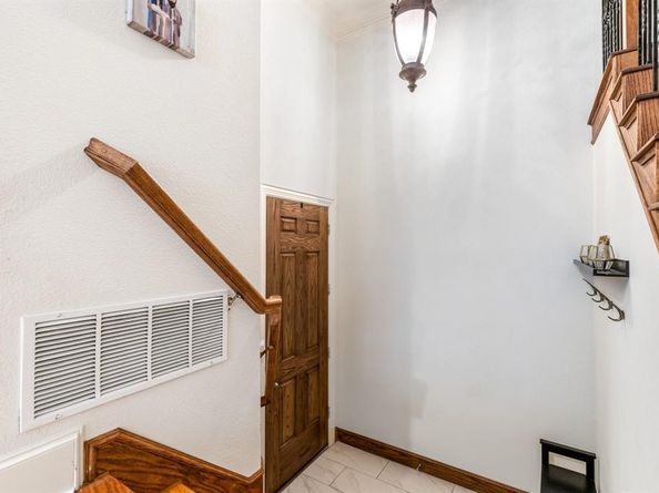 1500  Pecos Street  7, Dallas Texas 75204