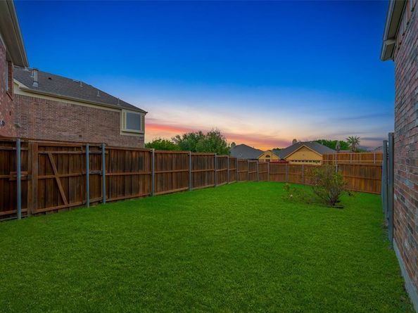 9200  Dillon Trail , Irving Texas 75063