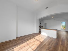 9200  Dillon Trail , Irving Texas 75063