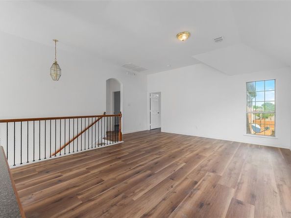 9200  Dillon Trail , Irving Texas 75063