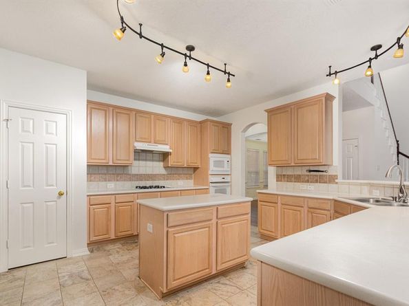 924  Idlewild Court , Highland Village Texas 75077
