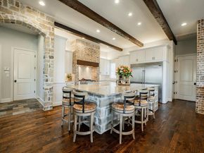 1  London Court , Heath Texas 75032