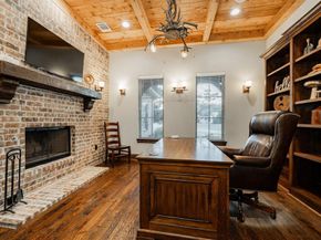 1  London Court , Heath Texas 75032