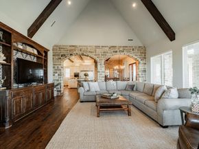 1  London Court , Heath Texas 75032