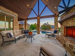 1  London Court , Heath Texas 75032