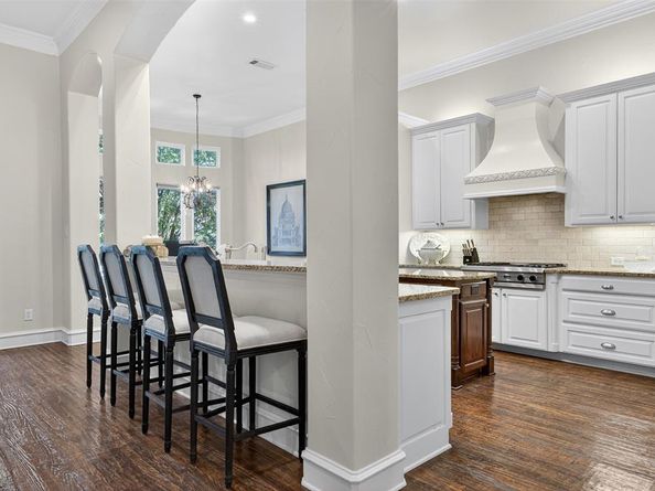 4423  Lena Lane , Irving Texas 75038