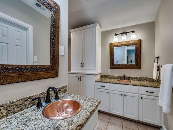 100  Hillview Court , Hurst Texas 76054