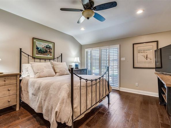 100  Hillview Court , Hurst Texas 76054