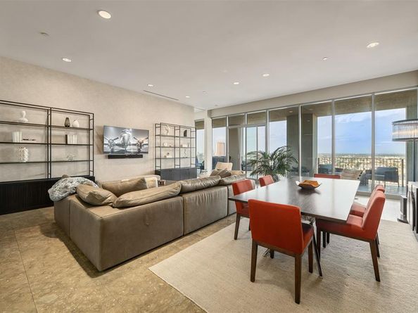 1717  Arts Plaza  2202, Dallas Texas 75201