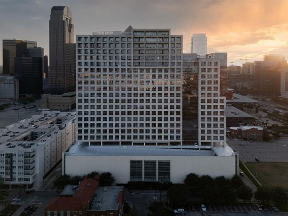 1717  Arts Plaza  2202, Dallas Texas 75201