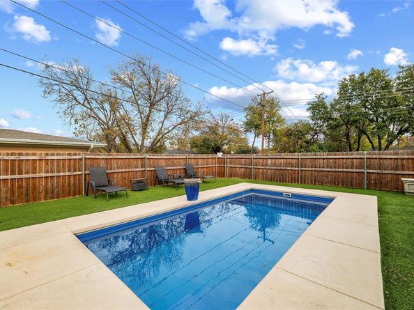 5000  Calmont Avenue , Fort Worth Texas 76107