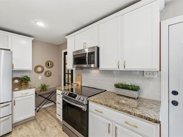 5000  Calmont Avenue , Fort Worth Texas 76107