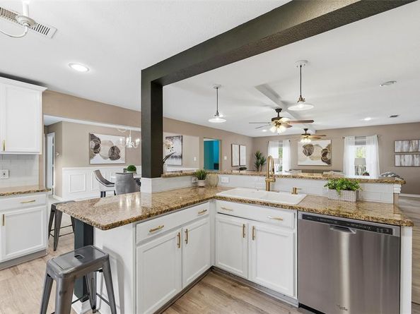 5000  Calmont Avenue , Fort Worth Texas 76107