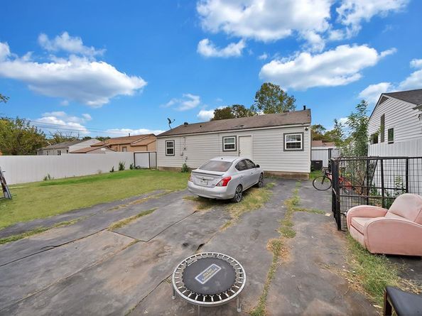 723  Ryan Road , Dallas Texas 75224