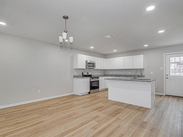 3325  Eastland Street , Fort Worth Texas 76119