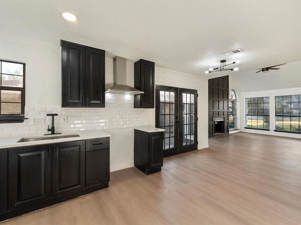 413  Horse Shoe Bend , Mesquite Texas 75149