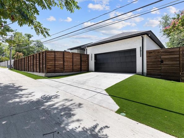 11232  Hillcrest Road , Dallas Texas 75230