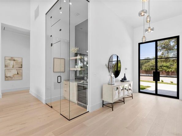 11232  Hillcrest Road , Dallas Texas 75230