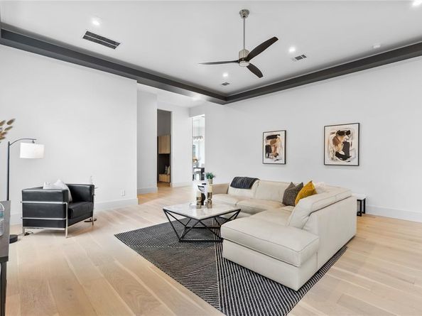 11232  Hillcrest Road , Dallas Texas 75230