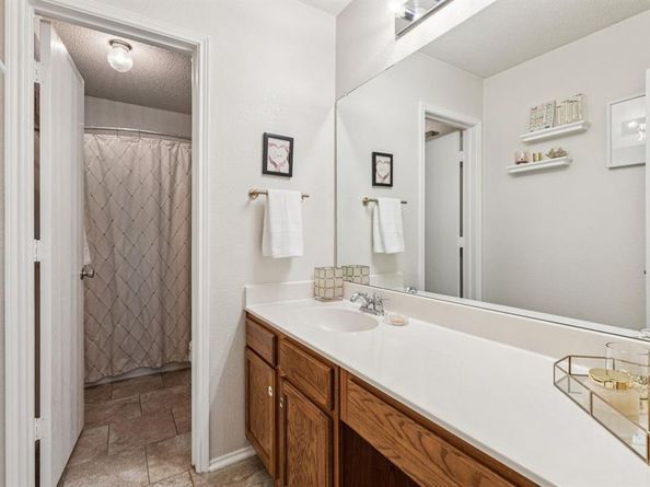 1421  Heather Ridge Drive , Lancaster Texas 75146