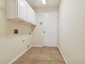 9333  Vista Circle , Irving Texas 75063