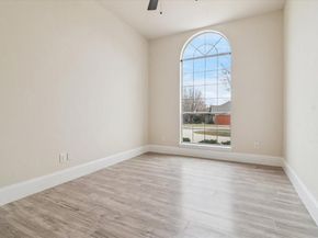 9333  Vista Circle , Irving Texas 75063