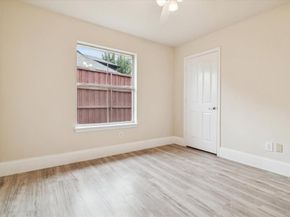 9333  Vista Circle , Irving Texas 75063