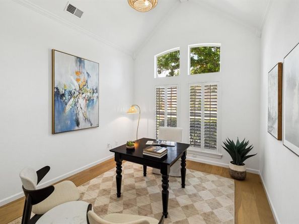 4736  Holly Tree Drive , Dallas Texas 75287