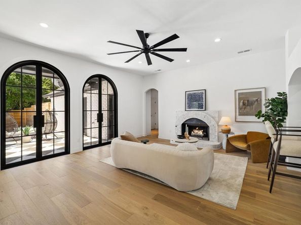 4736  Holly Tree Drive , Dallas Texas 75287