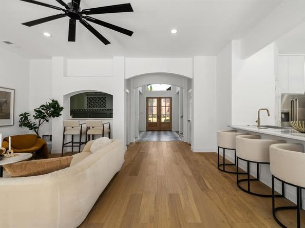 4736  Holly Tree Drive , Dallas Texas 75287