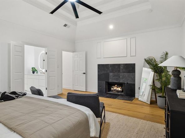 4736  Holly Tree Drive , Dallas Texas 75287