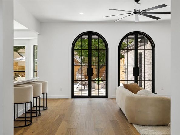 4736  Holly Tree Drive , Dallas Texas 75287