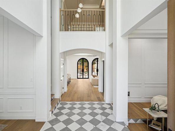 4736  Holly Tree Drive , Dallas Texas 75287