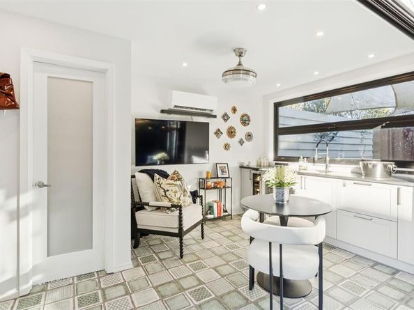 620 N Oak Cliff Boulevard , Dallas Texas 75208