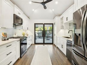 620 N Oak Cliff Boulevard , Dallas Texas 75208