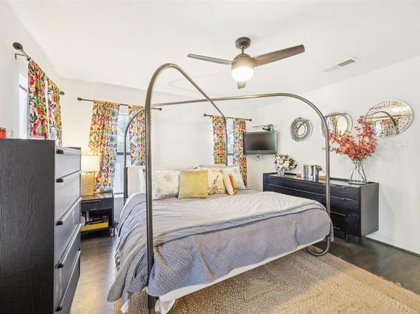 620 N Oak Cliff Boulevard , Dallas Texas 75208