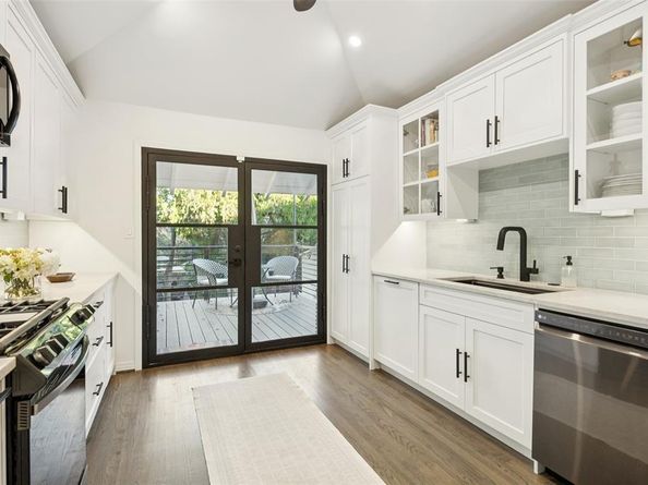 620 N Oak Cliff Boulevard , Dallas Texas 75208