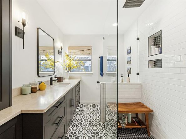 620 N Oak Cliff Boulevard , Dallas Texas 75208