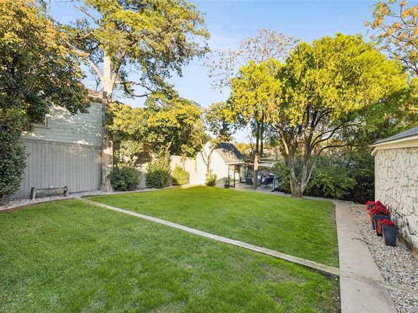 620 N Oak Cliff Boulevard , Dallas Texas 75208