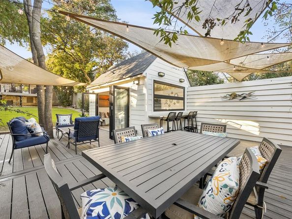 620 N Oak Cliff Boulevard , Dallas Texas 75208