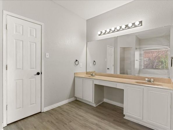 1208  Weaver Street , Cedar Hill Texas 75104