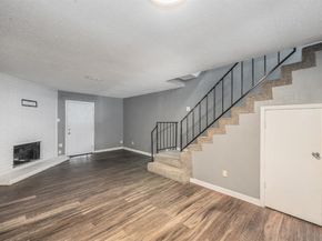 2215  Aspen Drive , Dallas Texas 75227