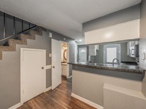 2215  Aspen Drive , Dallas Texas 75227