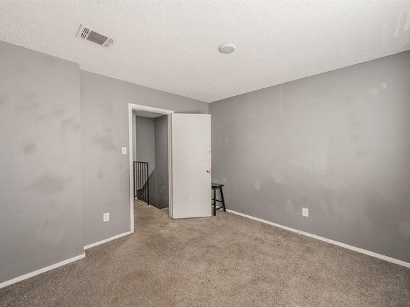 2215  Aspen Drive , Dallas Texas 75227