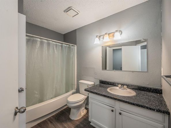 2215  Aspen Drive , Dallas Texas 75227