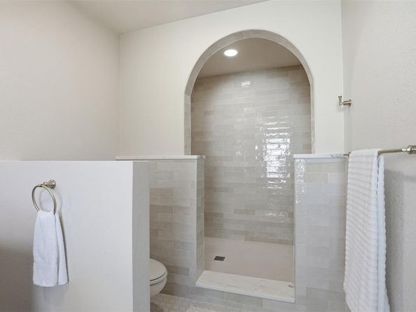 3958  Lisbon Street , Fort Worth Texas 76107